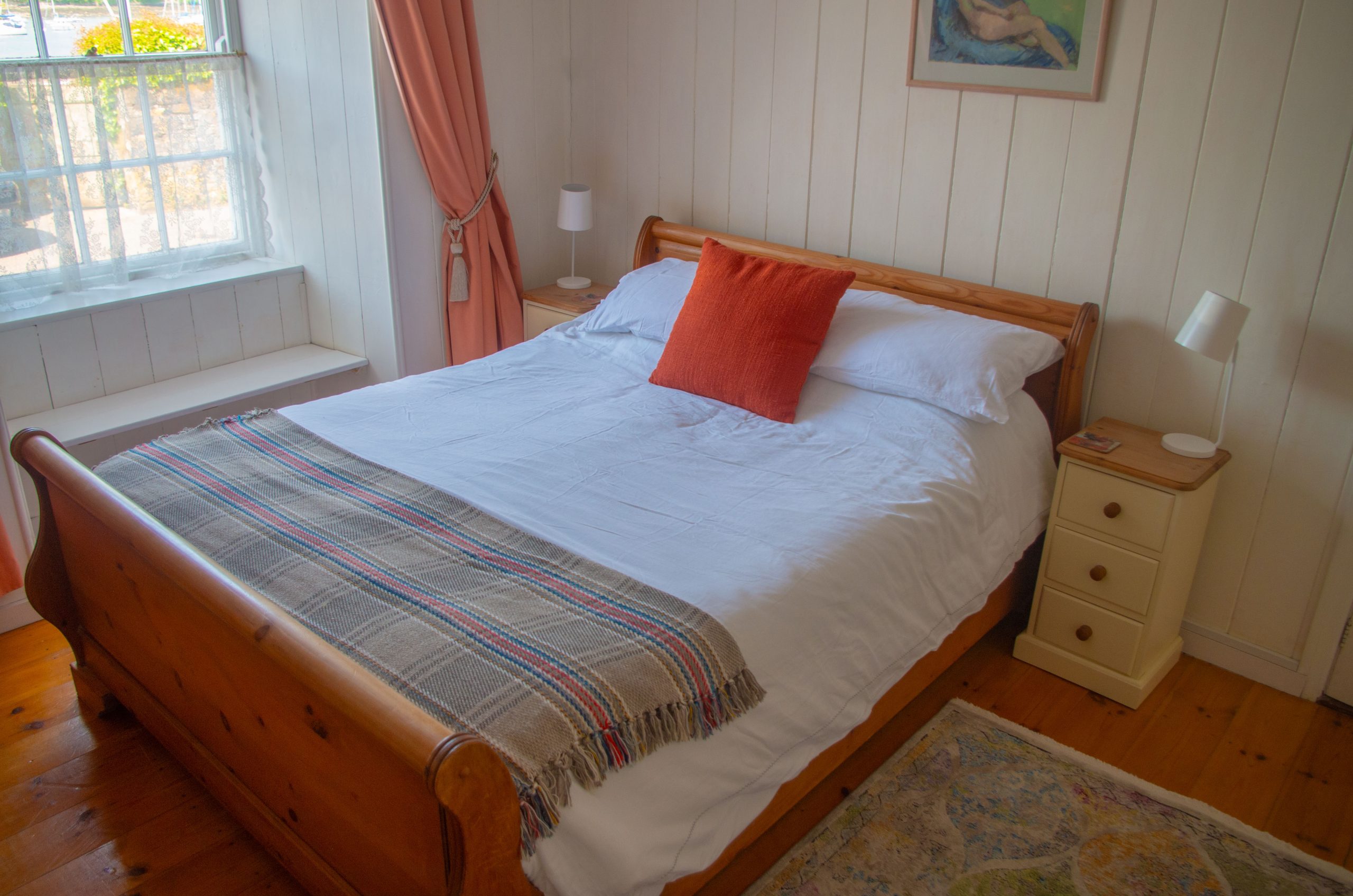 New Quay Lodge Master Bedroom