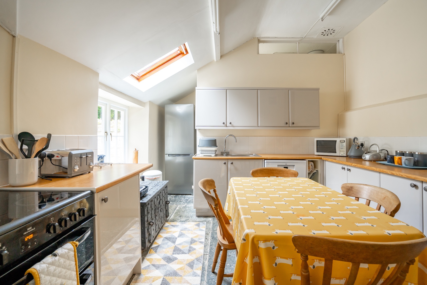 Gardeners Cottage Kitchen 3